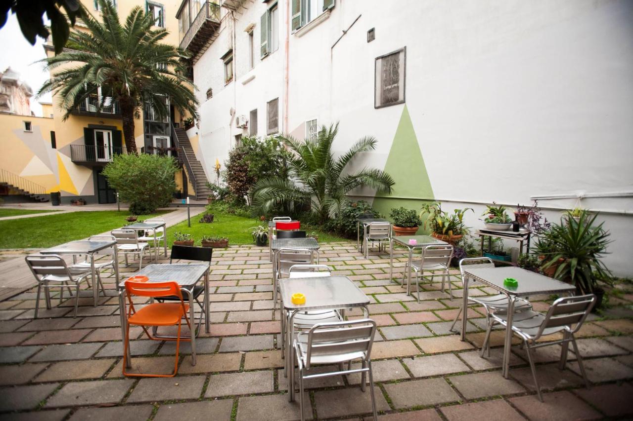 La Controra Hostel Naples Exterior photo